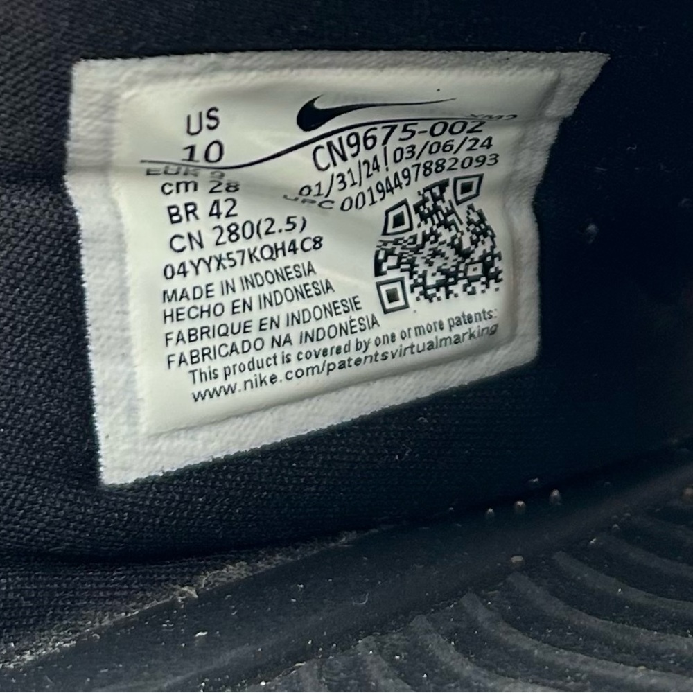 Nike Black Slides with White Logo - Picture 5 of 6